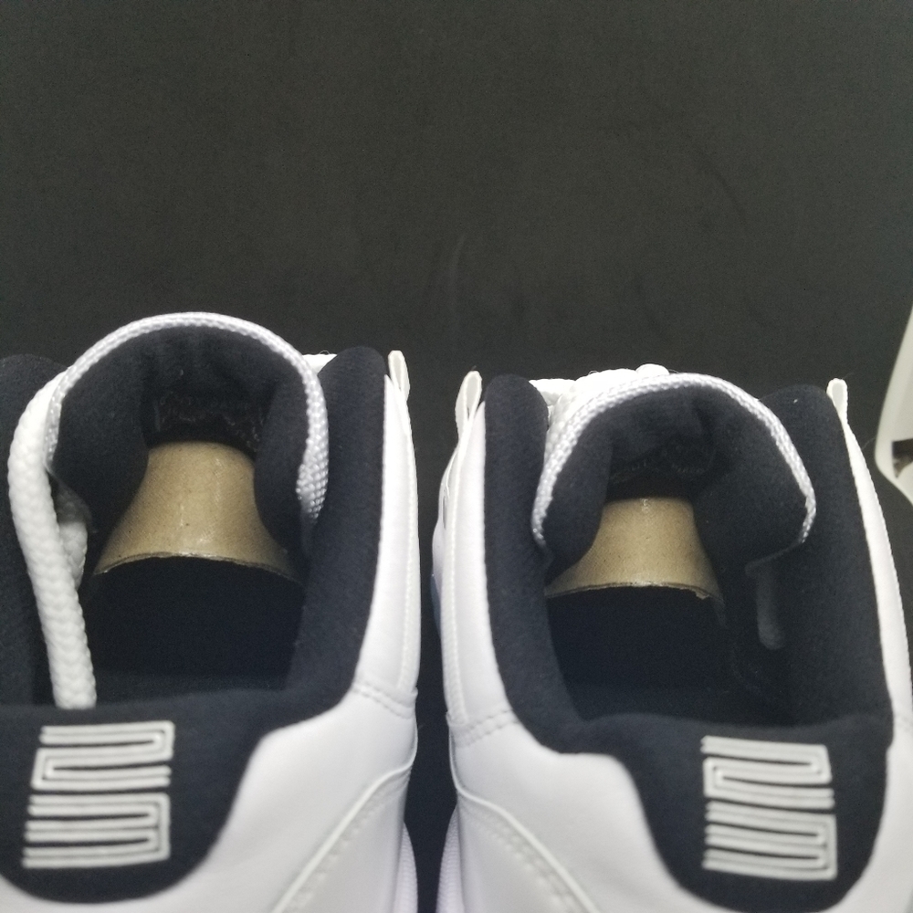 π Air Jordan 11 Retro Low "Legend Blue" - Picture 9 of 13